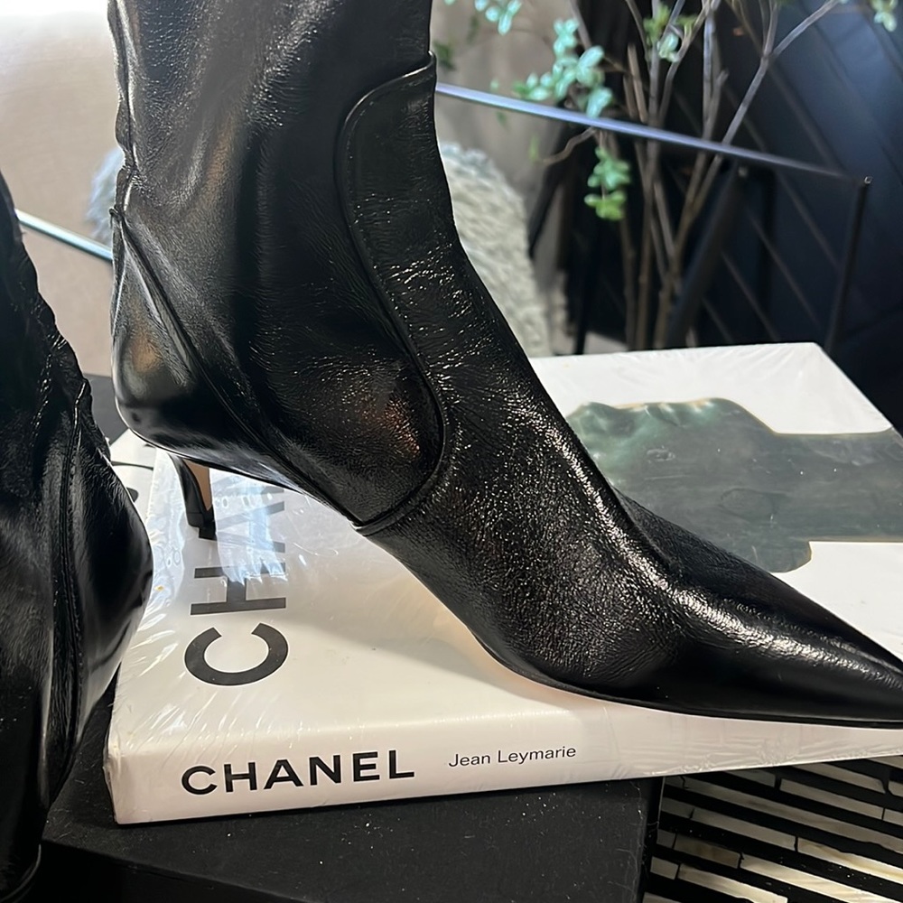 Size 40 leather boots